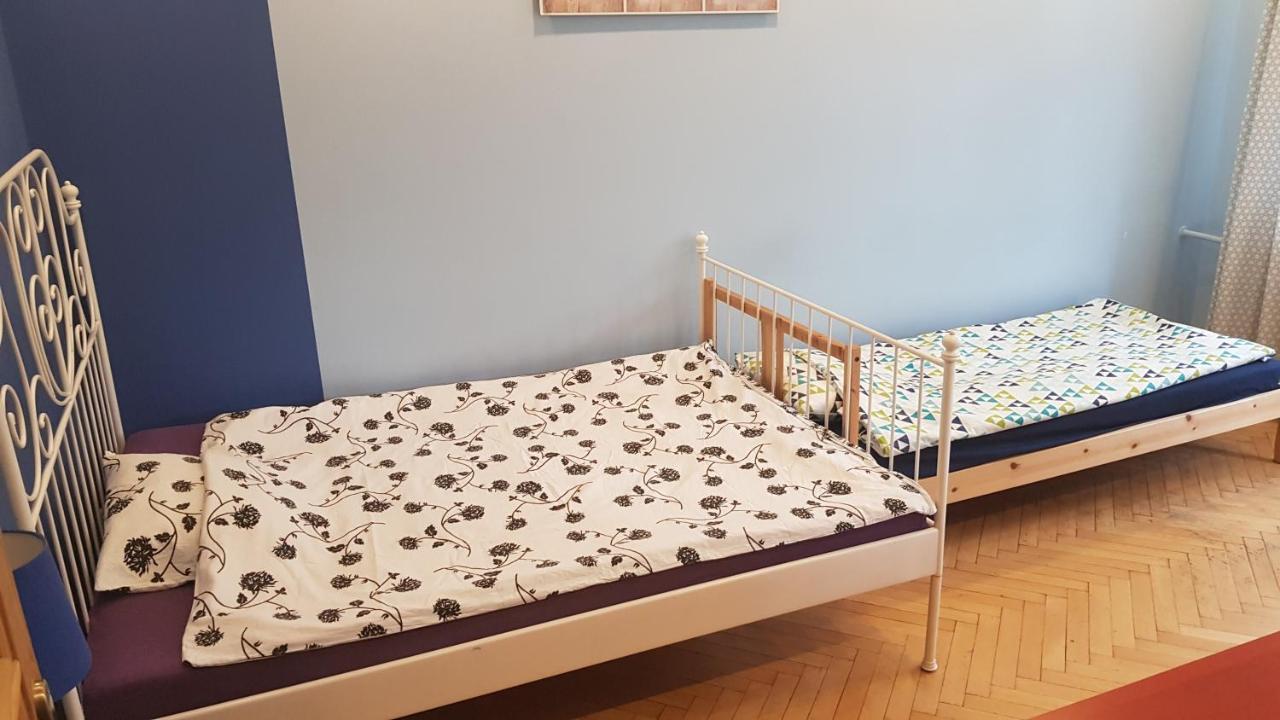 Studiospanie Studio Kapitana Z Balkonem Na Parterze Danzica Esterno foto